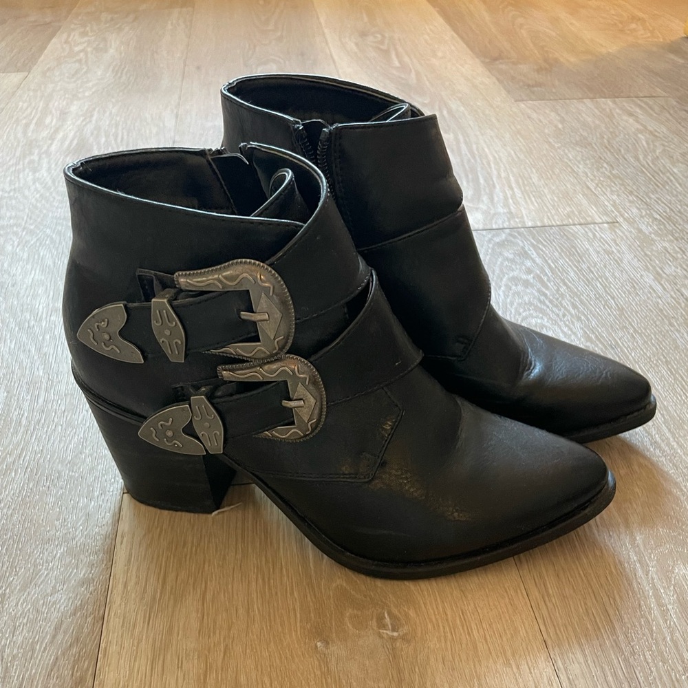 Princess Polly western black boots